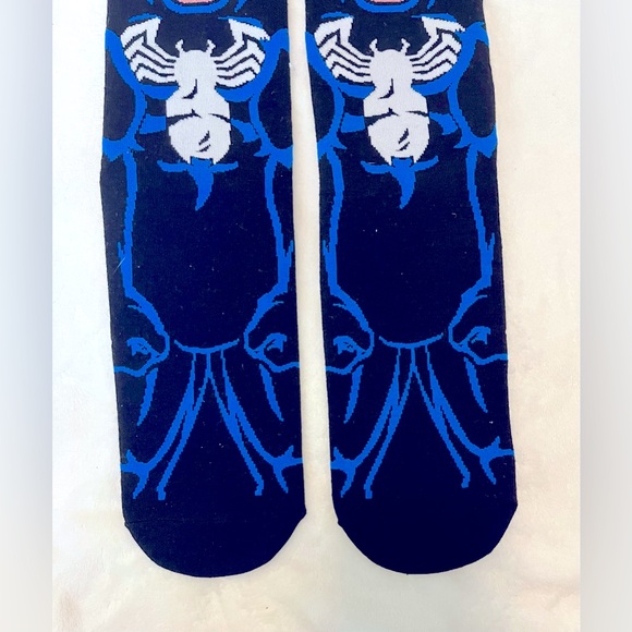 3 Pair of Crew Socks, IT-PENNYWISE, Freddy Krueger & Venom Horror Socks - Picture 11 of 16